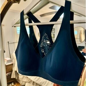 Lululemon bra
